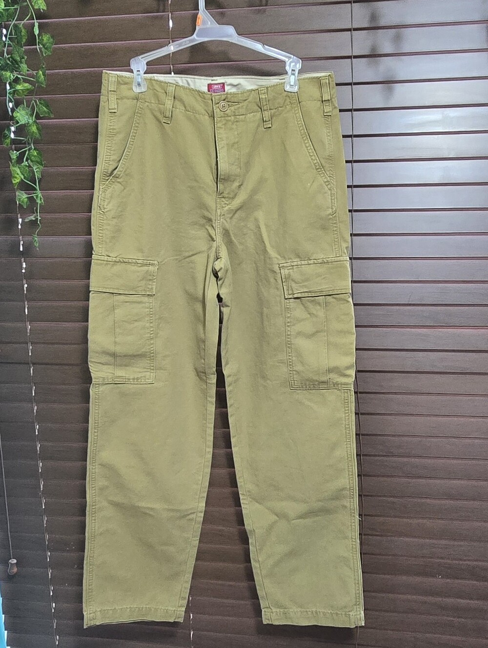 NWOT Levi's XX Cargo Straight Men's Khaki Cargo Pants Size 32/32